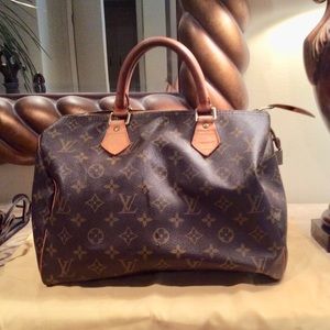 ❌SOLD❌ Authentic Louis Vuitton speedy 30